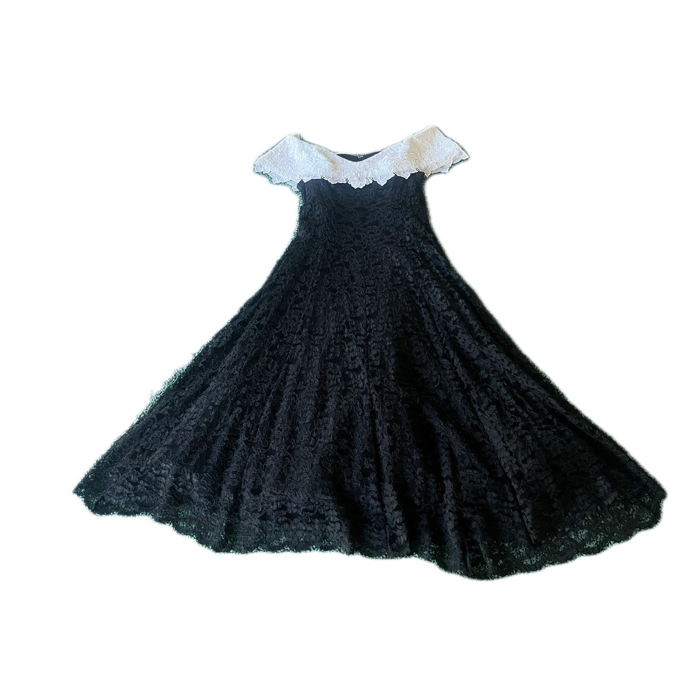 Vintage 90s Black Lace Off Shoulder Formal Gown Dress Sz M Timeless Chic Maxi